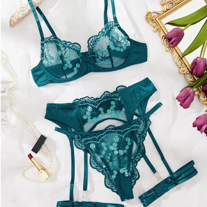 Toucheart 4-Piece Lace Lingerie Set