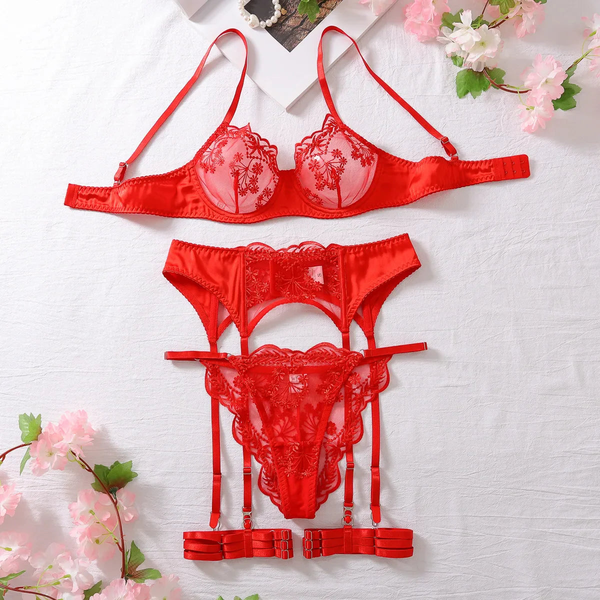 Toucheart 4-Piece Lace Lingerie Set