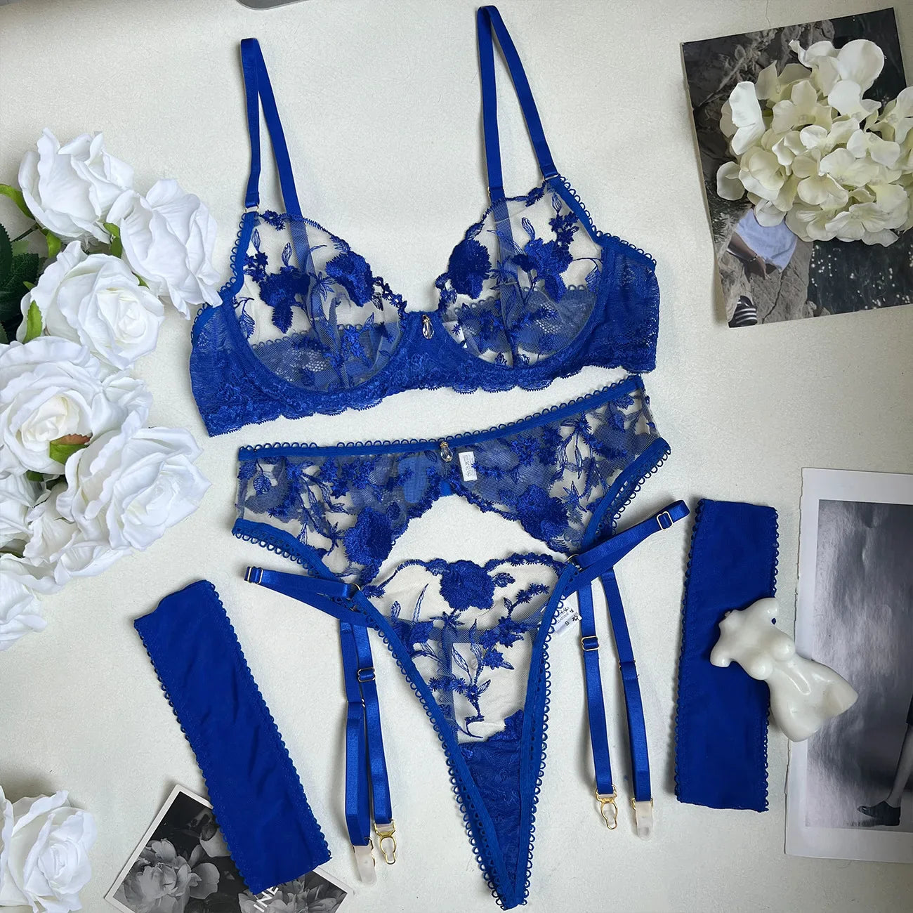 Ellolace Sensual Chest Suspender Set